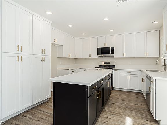 3rd image of 10273 Gaeta Pl