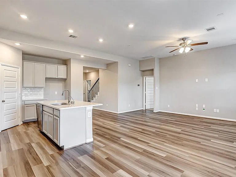 2165 Woodland Pine Dr — Photo 23