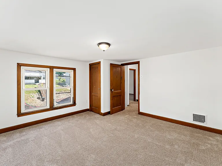 219 Douglas Ave — Photo 20
