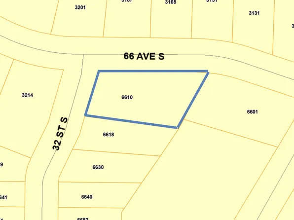 6610 32nd St S, Fargo, ND 58104