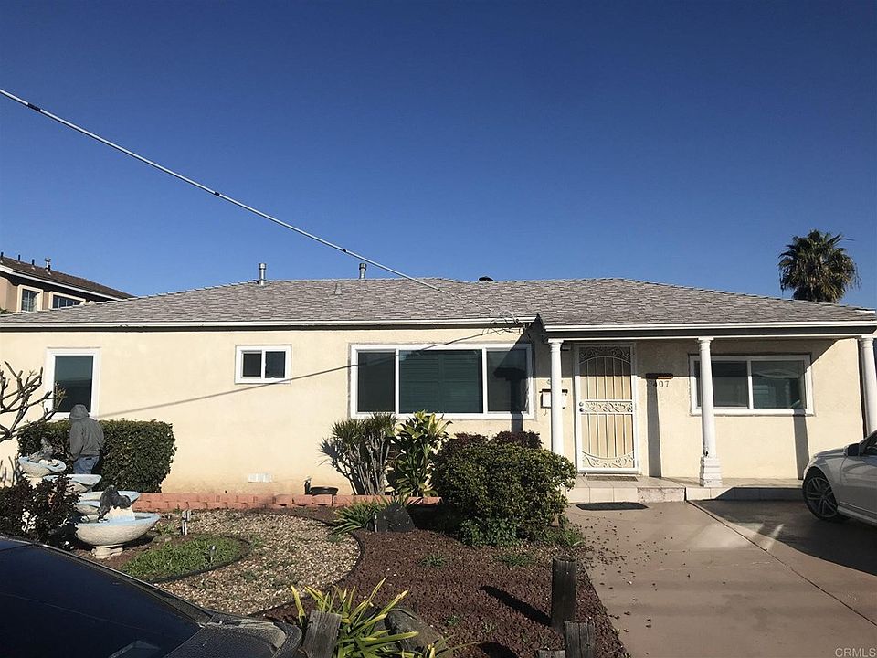 2nd image of 1407 E 5th St