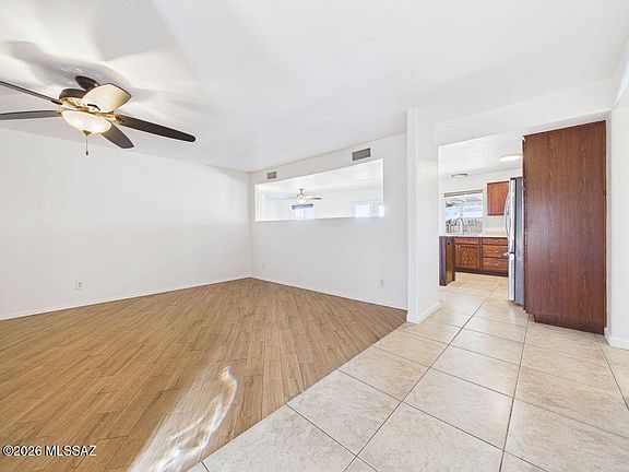 4th image of 10501 E Calle Del Este