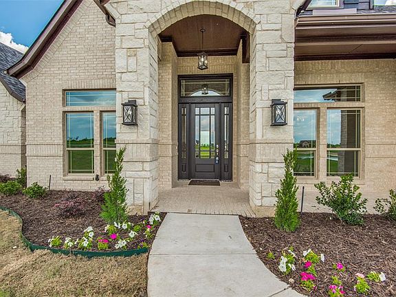 2nd image of 4446 Lake Breeze Dr