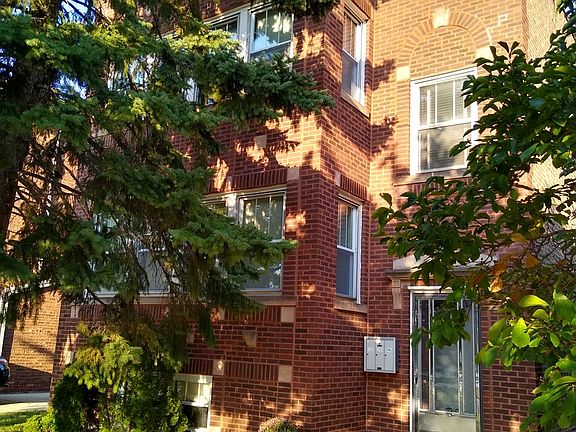 2nd image of 3643 Clinton Ave