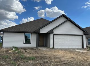 317 Sunnyside Dr, Trenton, TX 75490