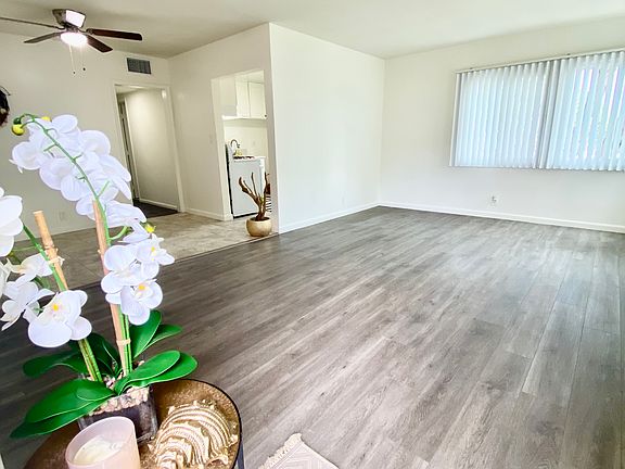 Living room with laminated flooring