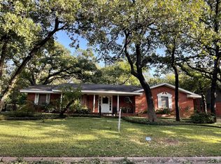 3400 Yellowstone Dr, Arlington, TX 76013