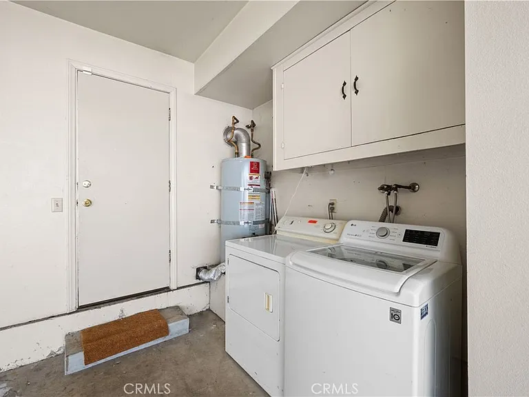 2110 Rockefeller Ln #2 — Photo 33