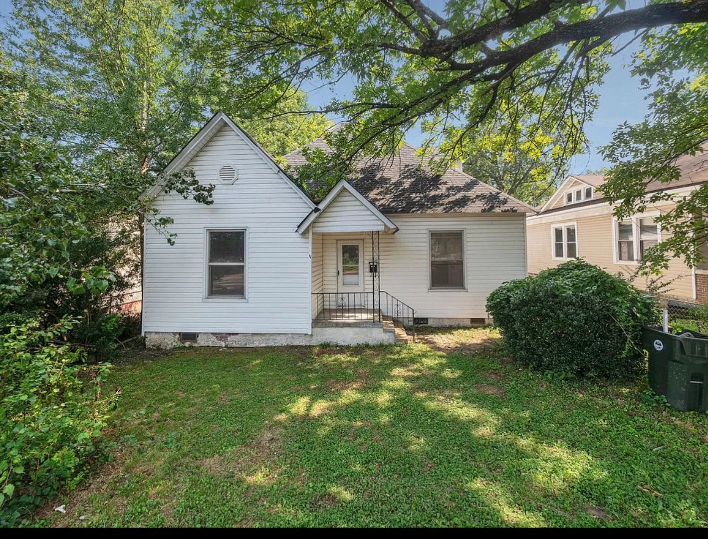 3 bed, 2.0 bath, 1700 sqft, $1,695 — Photo 3