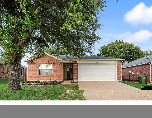 3 bed, 1400 sqft, $2,150 — Photo 1