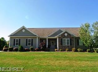 53 Lake Wobegon Dr, Canfield, OH 44406