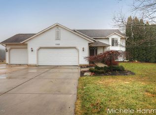 5160 Dio Dr, Cedar Springs, MI 49319