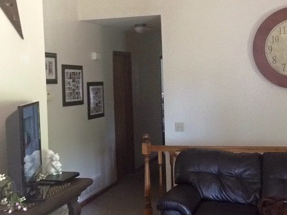 5th image of 617 Mary Ave