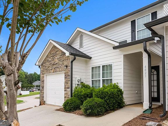 2nd image of 4825 Tangerine Cir
