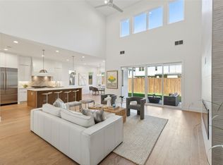 610 Peavy Rd, Dallas, TX 75218