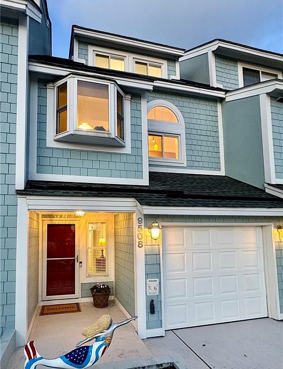 1st image of 9508 Bay Front Dr