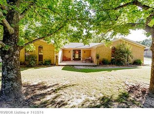13 Hills Dale St, Van Buren, AR 72956