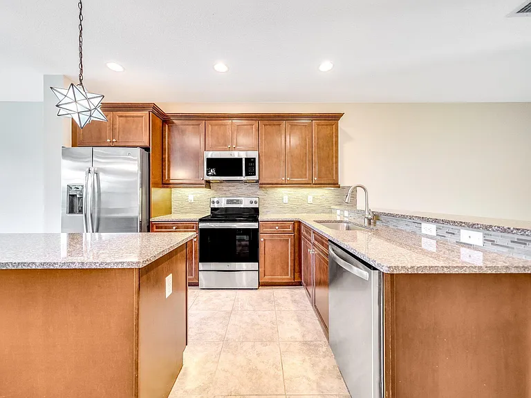4543 Tara Cove Way — Photo 7