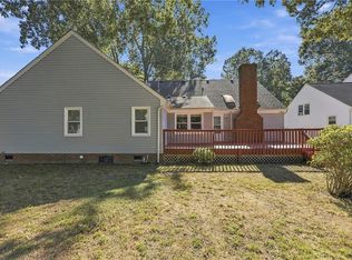 1021 Grantham Ln, Chesapeake, VA 23322
