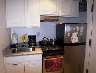 Rented by R New York