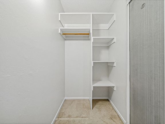 5th image of 642 Alvarado St APT 202
