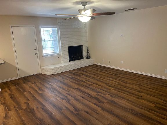 5th image of 272 N Oxford Dr