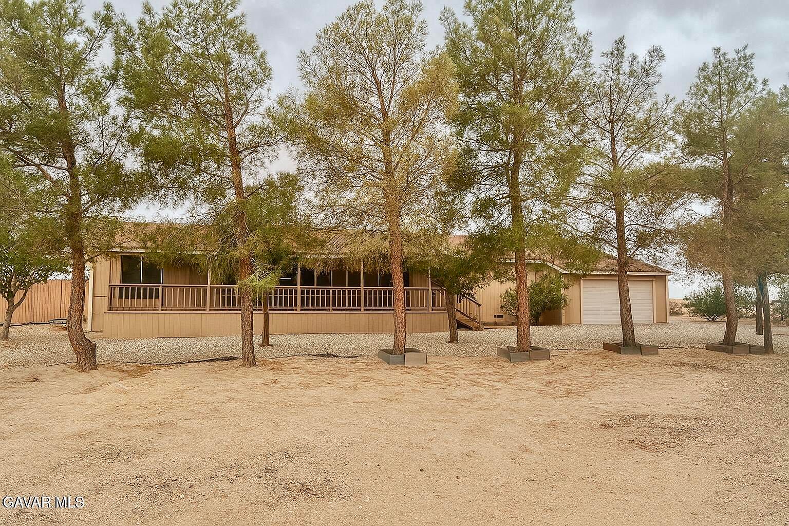 5830 Holiday Ave, Rosamond, CA 93560 | MLS #25007498 | Zillow