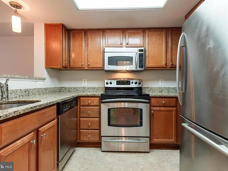 11800 Sunset Hills Rd #1001 — Photo 2