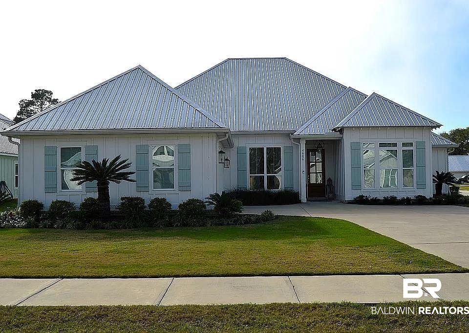 1st image of 4606 Surrey Ln