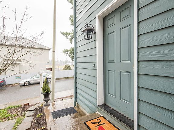 2nd image of 6123 NE 14th Ct