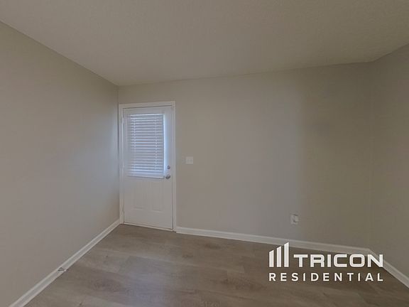 4th image of 5726 Rockaway Dr