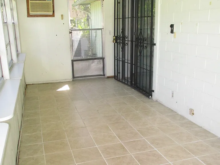 331 Clifton Ave — Photo 15