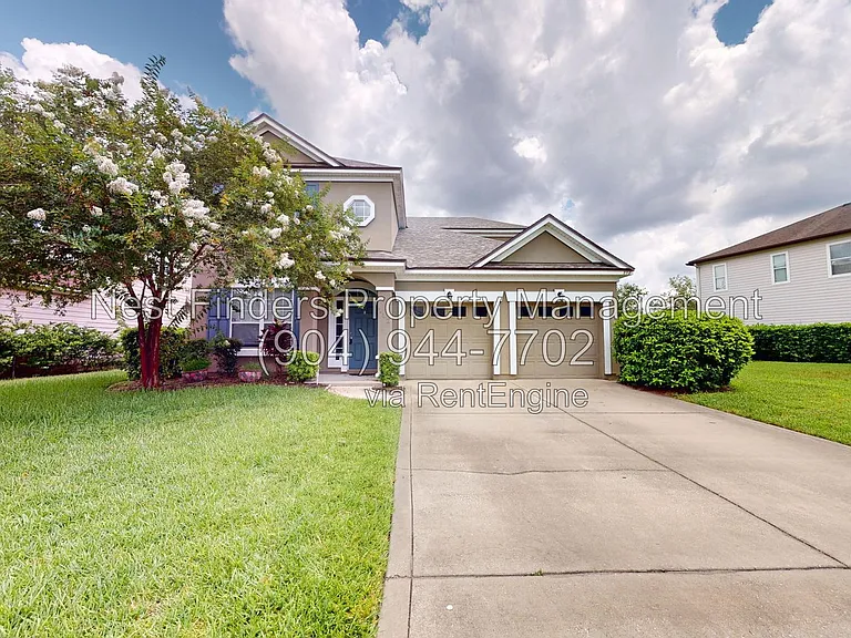 112 Woodfield Ln — Photo 2