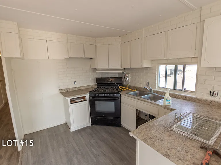 11398 Bartlett Ave #15 — Photo 3