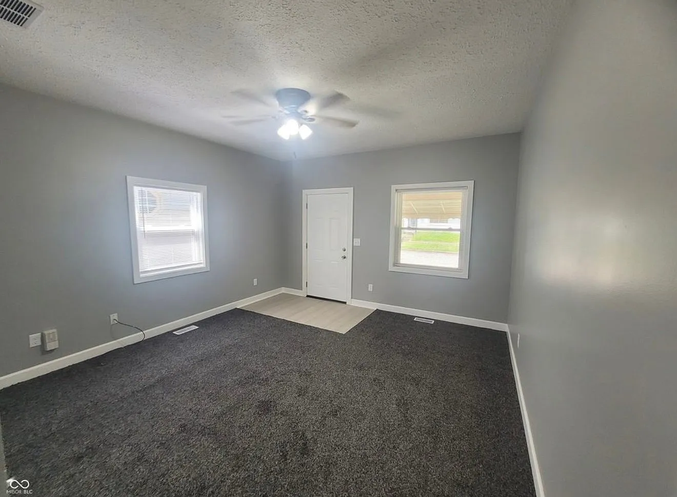 Move-in Ready, Updated 2BR 1BTH Duplex w/ In-Unit Laundry, Off-Street Parking, Central Air & Heat — Photo 4