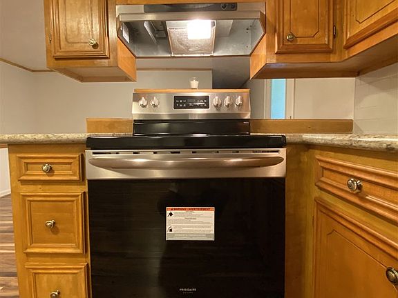 5th image of 970 S Mayhaw Dr