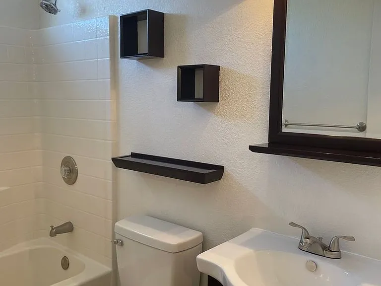 3610 Breakwater Dr — Photo 33