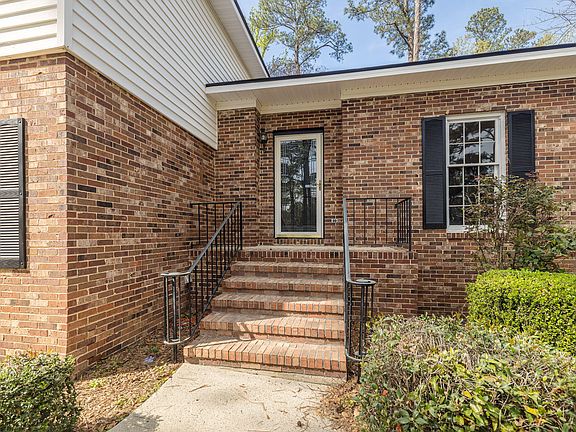2nd image of 513 Henderson Drive
