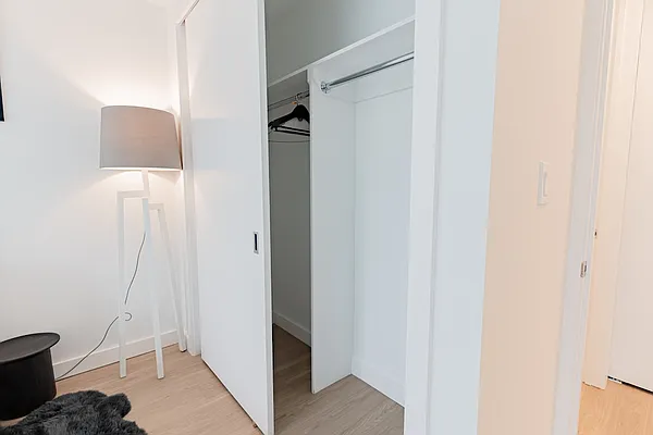 Rented by Greystar | media 9