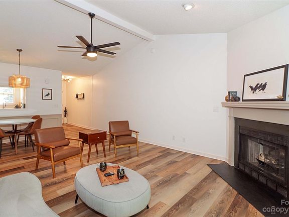4th image of 213 Ramsey Ct #213