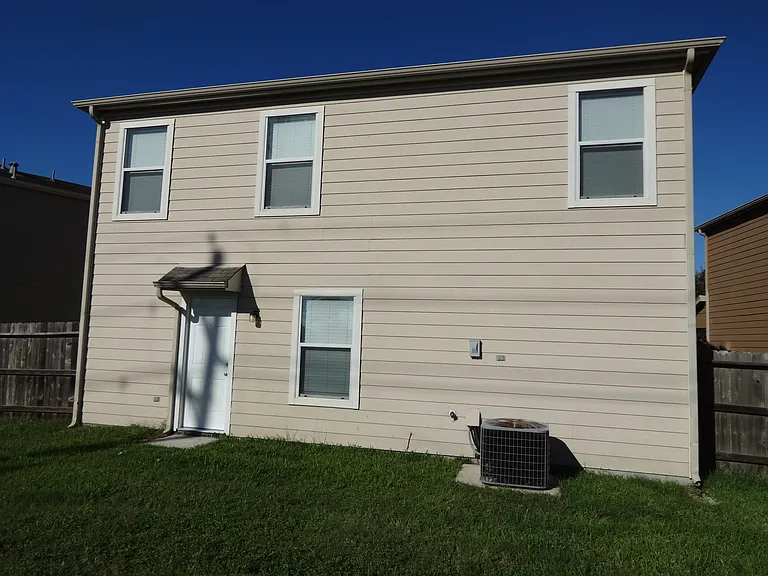 3443 Becker Glen St — Photo 10