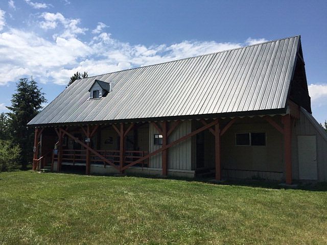 1st image of 3421 Oakwood Dr