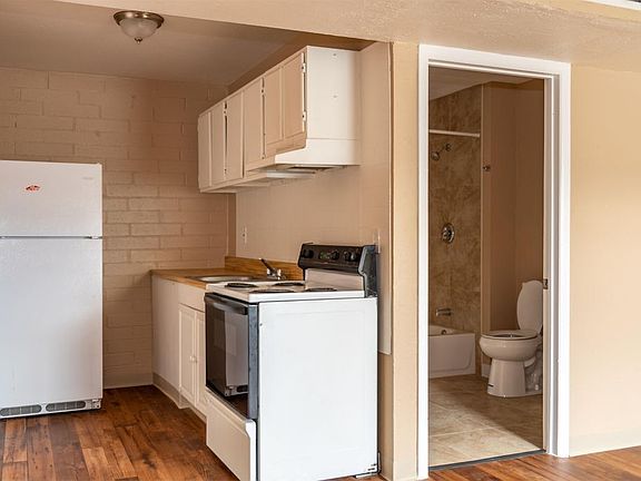 2nd image of 2411 S 6th Ave #10836884