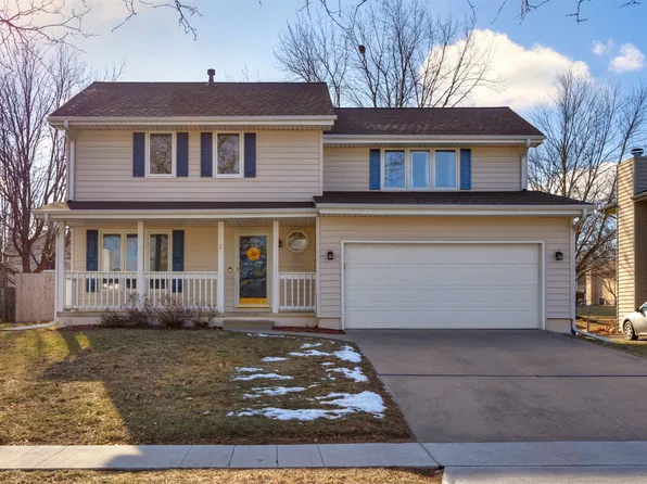 4620 Bel Aire Rd, Des Moines, IA 50310