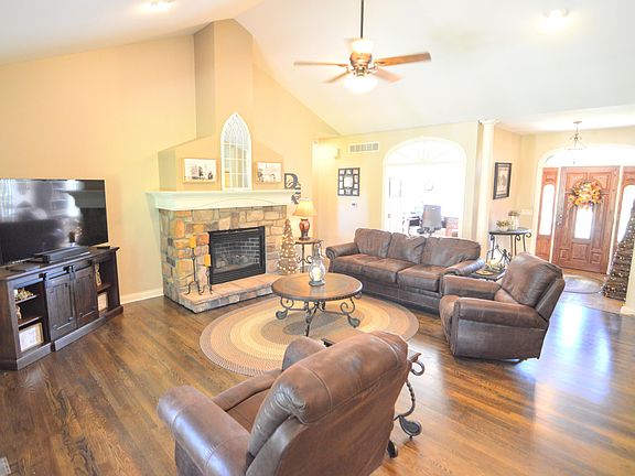 5th image of 10875 Griststone Cir