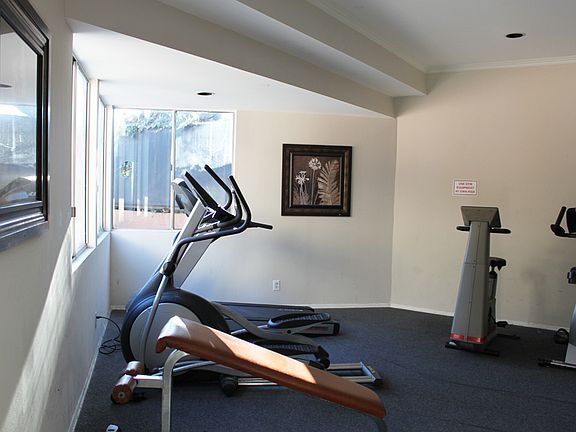 5th image of 20200 Cantara St #103