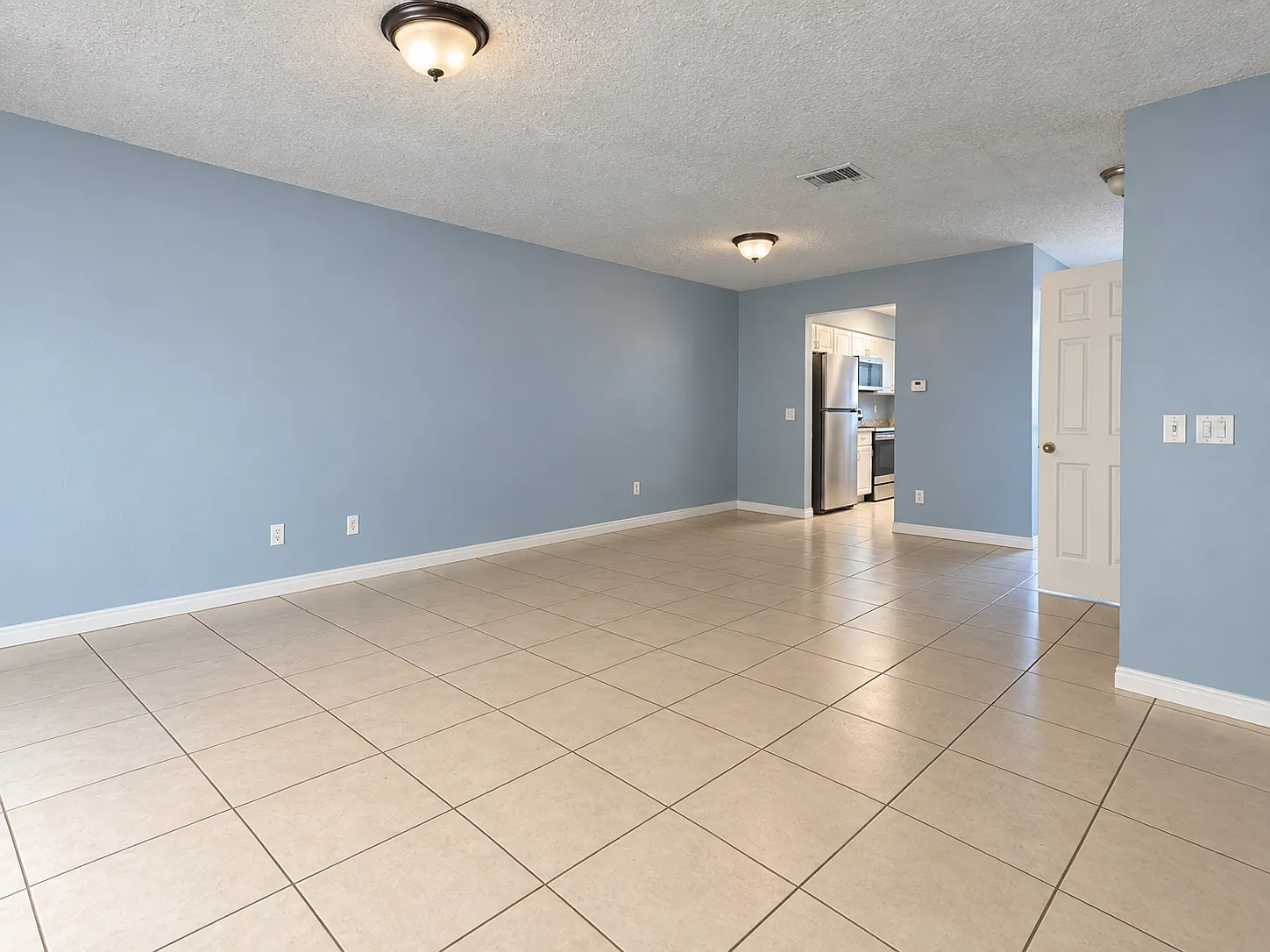 205 Eden Lane — Photo 2