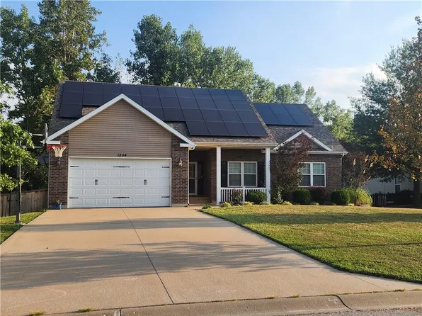 1204 Nottingham Dr, Warrensburg, MO 64093