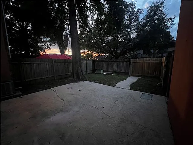 5704 Count Ln — Photo 12