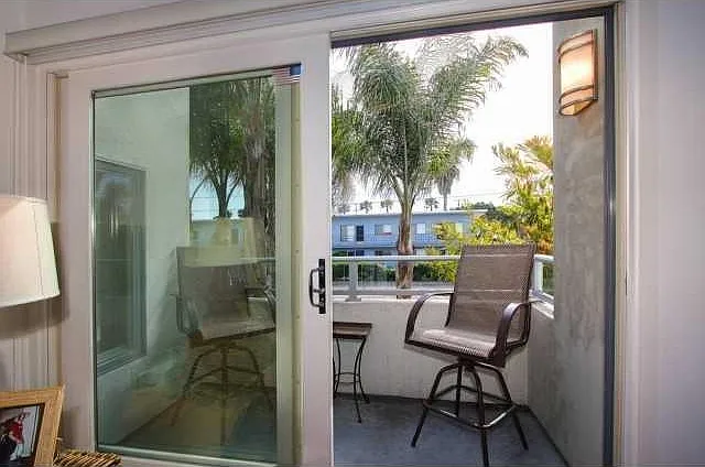 1 bed, 702 sqft, $3,300 — Photo 1